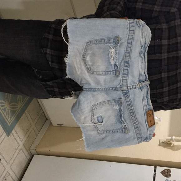 | Guess Jean Shorts | - Picture 4 of 4